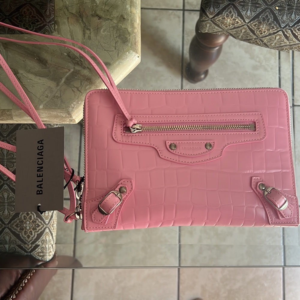 Neo Balenciaga croc embossed leather crossbody bag - Picture 11 of 15